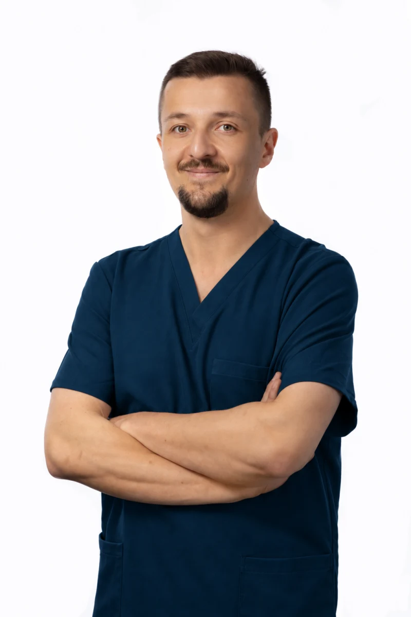 Przemysław Przydryga, lekarz dentysta · specjalista periodontologii